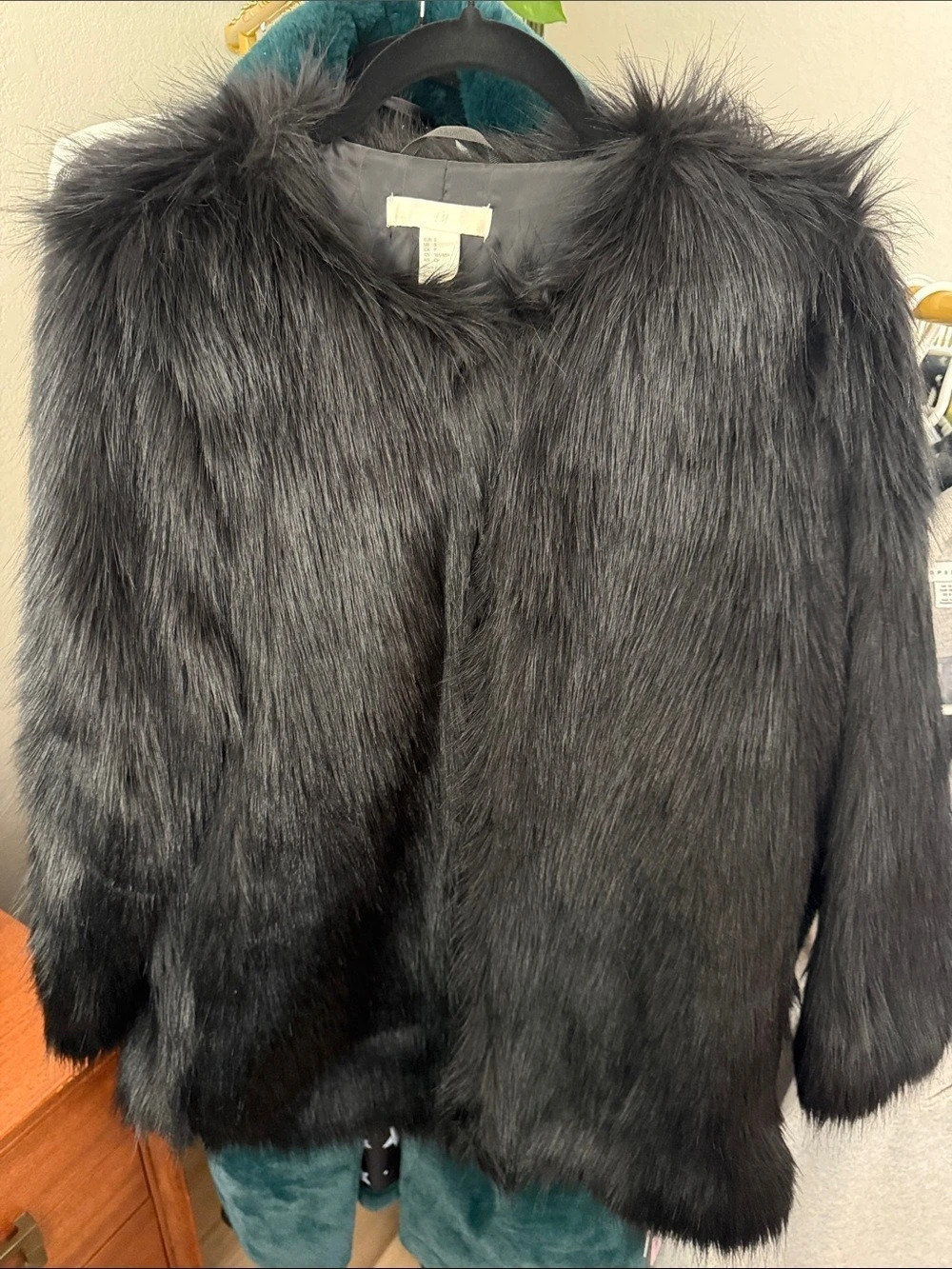 H&M Short Faux Fur Jacket Black Small